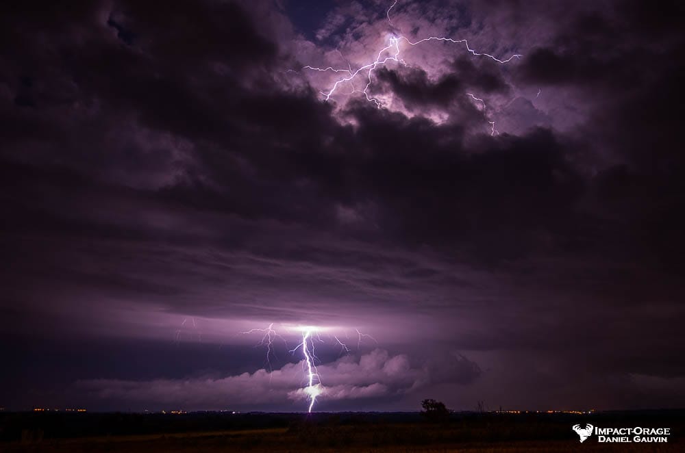 Extra-nuageux au cours d'un orage isolé dans l'Hérault. - 06/09/2018 03:02 - DANIEL GAUVIN