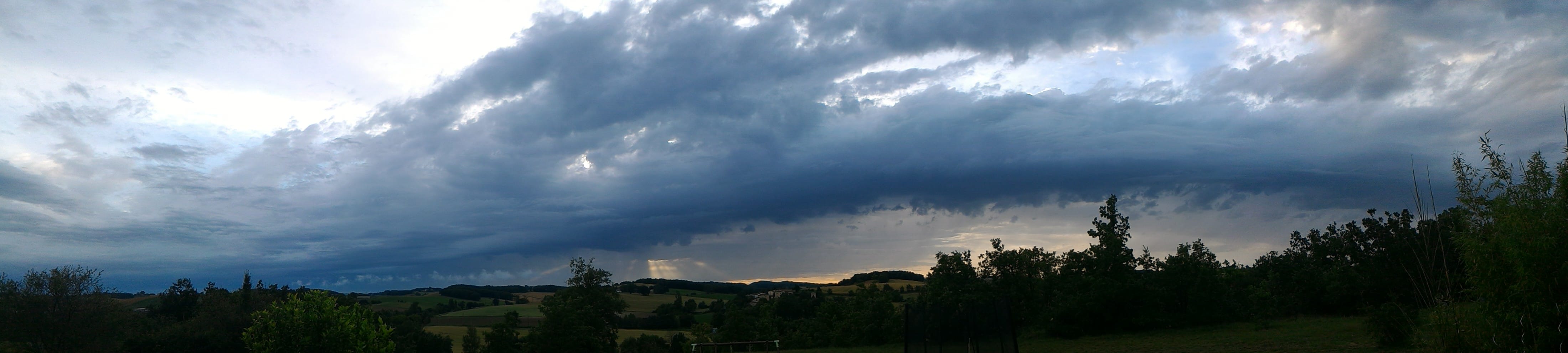 Après le passage d'un orage à Labessière-Candeil (81) - 10/06/2018 20:50 - Sylvain Fort