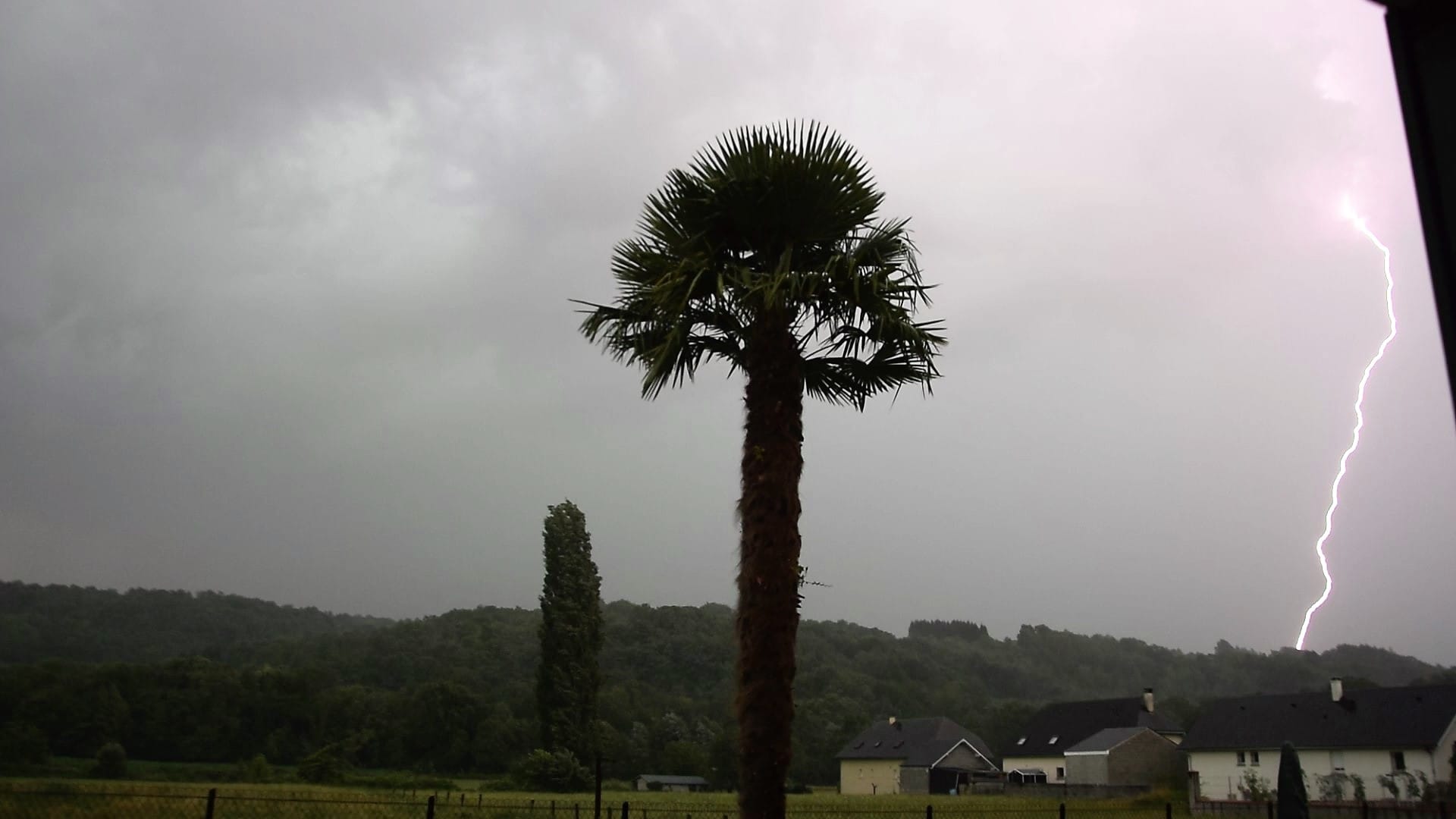 Orage  Pouzac Hautes Pyrénées - 12/08/2018 19:00 - ALCEU PINTO BRANDAO