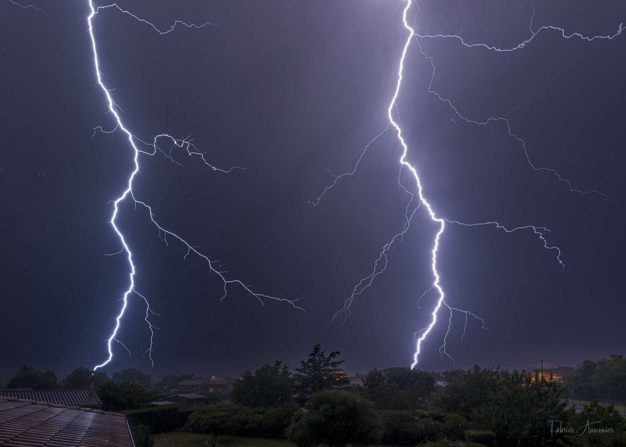 Orage très électrique le soir du 18 juillet 2023. - 18/07/2023 23:00 - Fabrice ANNONIER