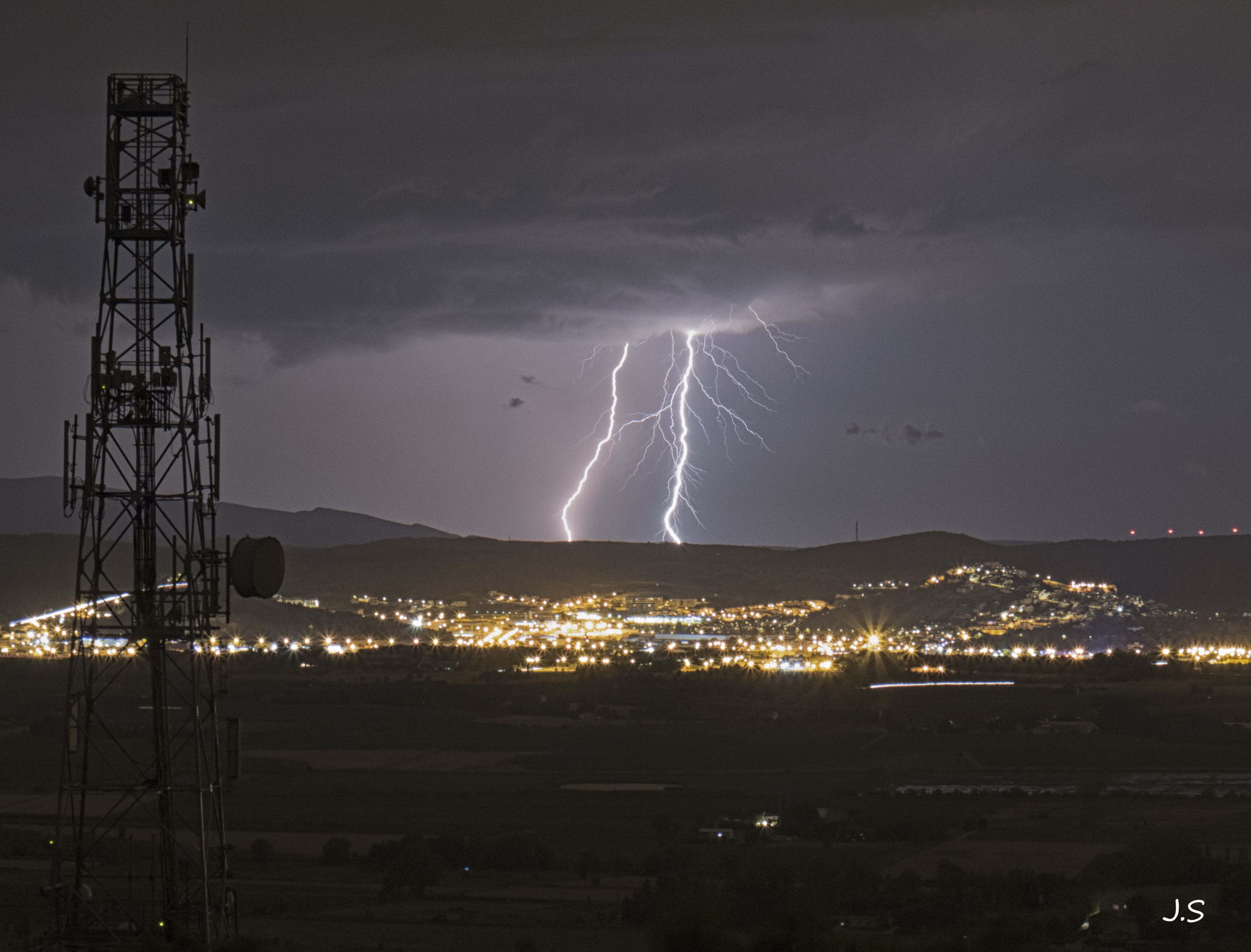 Double impact sur le narbonnais depuis le Massif de La Clape (Aude) - 20/07/2018 23:21 - JEREMY SENTENAC