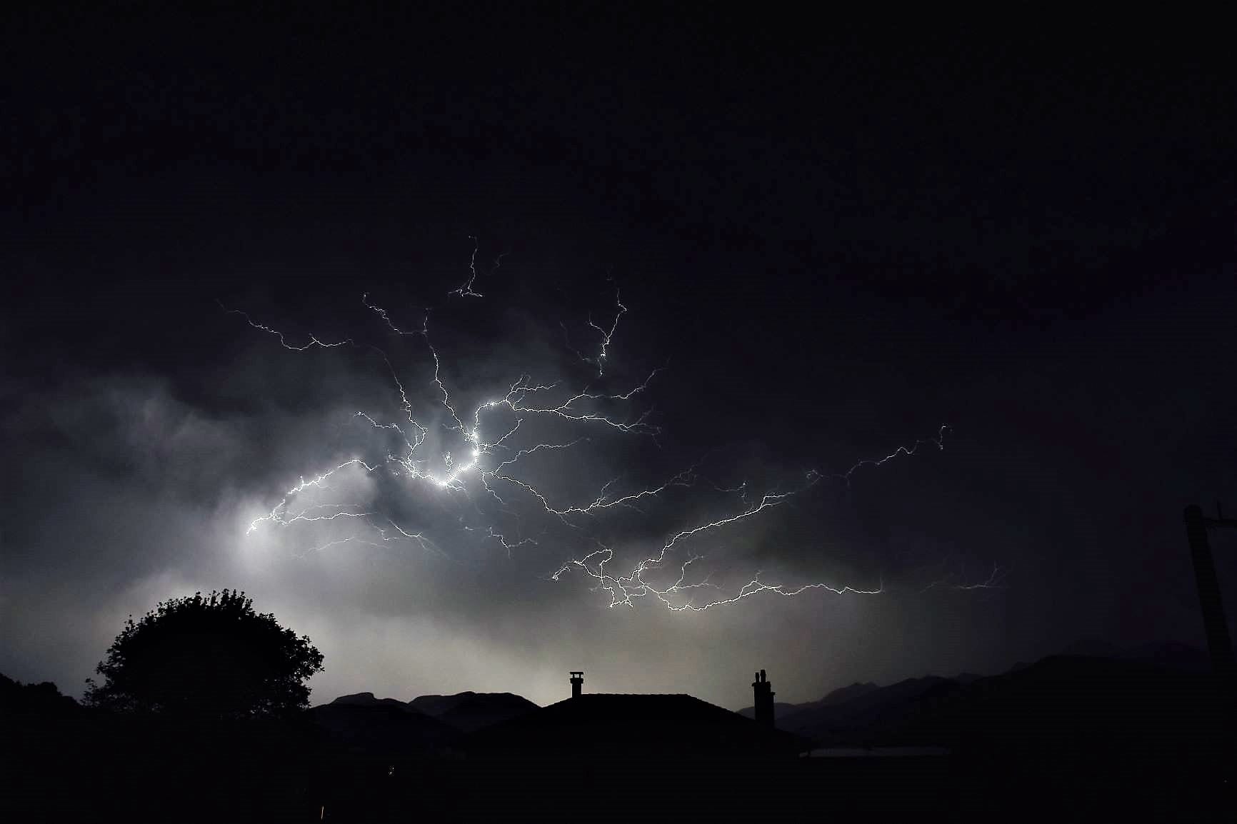 Orage Pouzac Hautes Pyrénées - 28/08/2018 21:00 - ALCEU PINTO BRANDAO