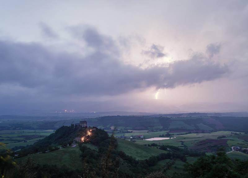 Depuis les hauteurs du Château de Montaigut - 28/05/2018 20:00 - Joos Photography