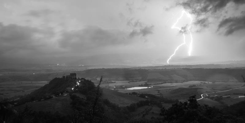 Depuis les hauteurs du Château de Montaigut - 28/05/2018 20:00 - Joos Photography