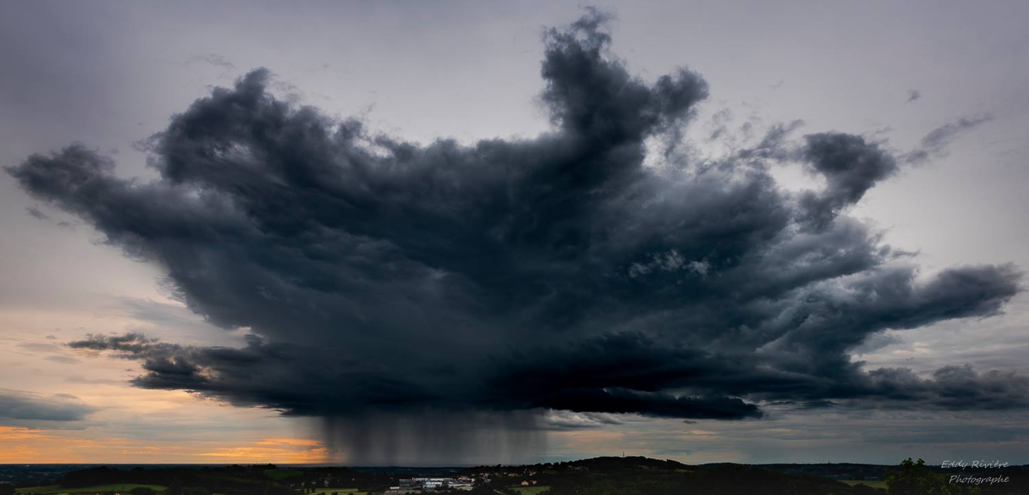 Ciel observé à Saint Michel Mont Mercure (85) dimanche 3 juin en fin de journée - 03/06/2018 19:00 - Eddy Rivière