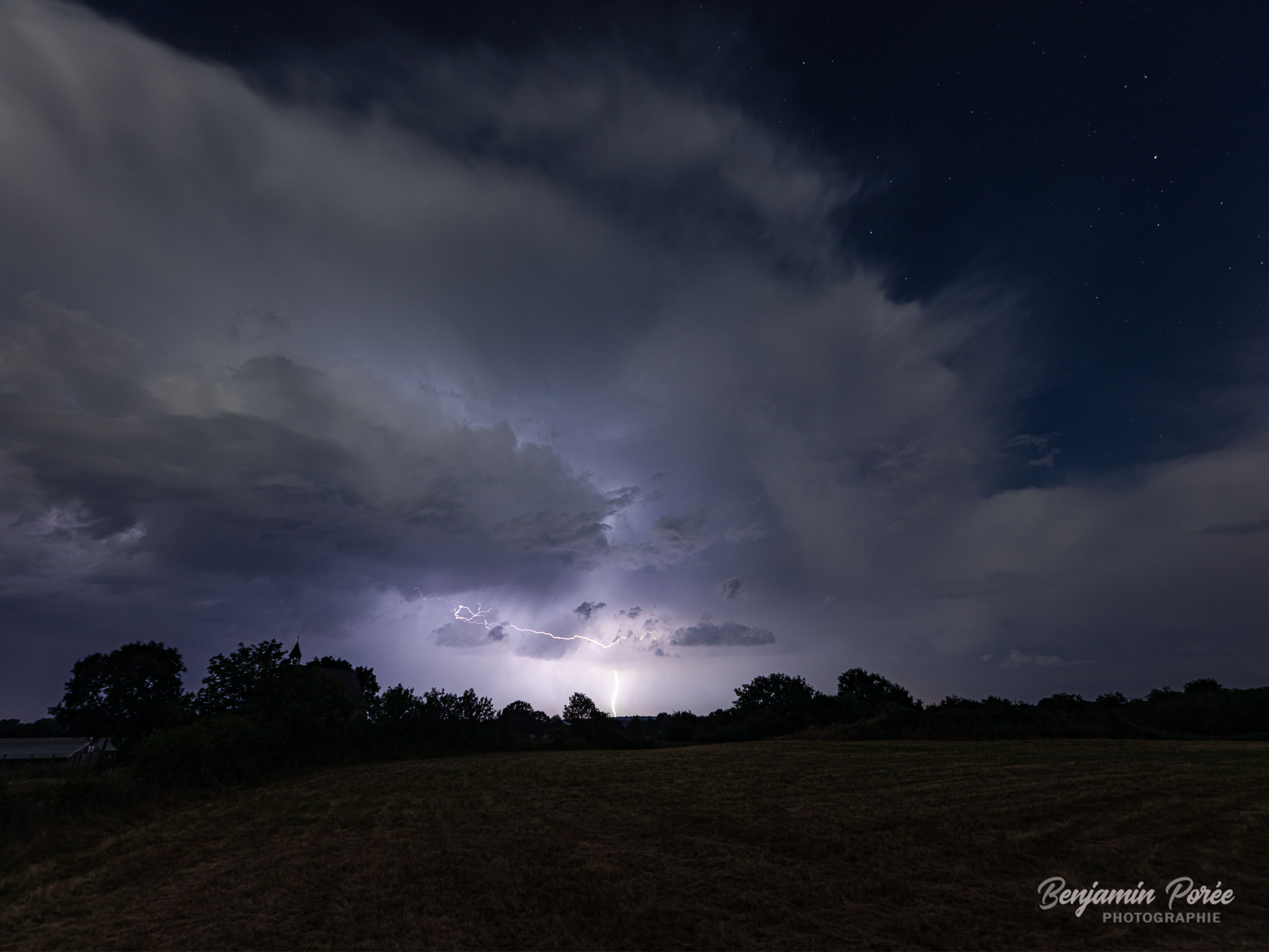 cumulonimbus sous toutes ses lumières - 04/06/2020 00:15 - Benjamin Porée