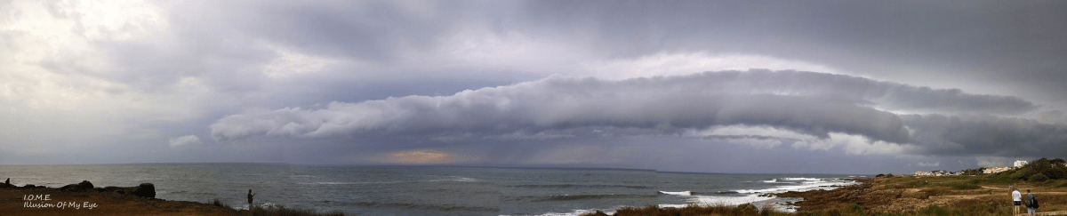 Arcus au large des Sables d'Olonne depuis le Puy d'Enfer mardi. La cellule a balayé l'île d'Yeu en produisant une lame d'eau de 33 mm et une rafale à 128 km/h. - 13/09/2016 19:00 - Guillaume ARNAUD