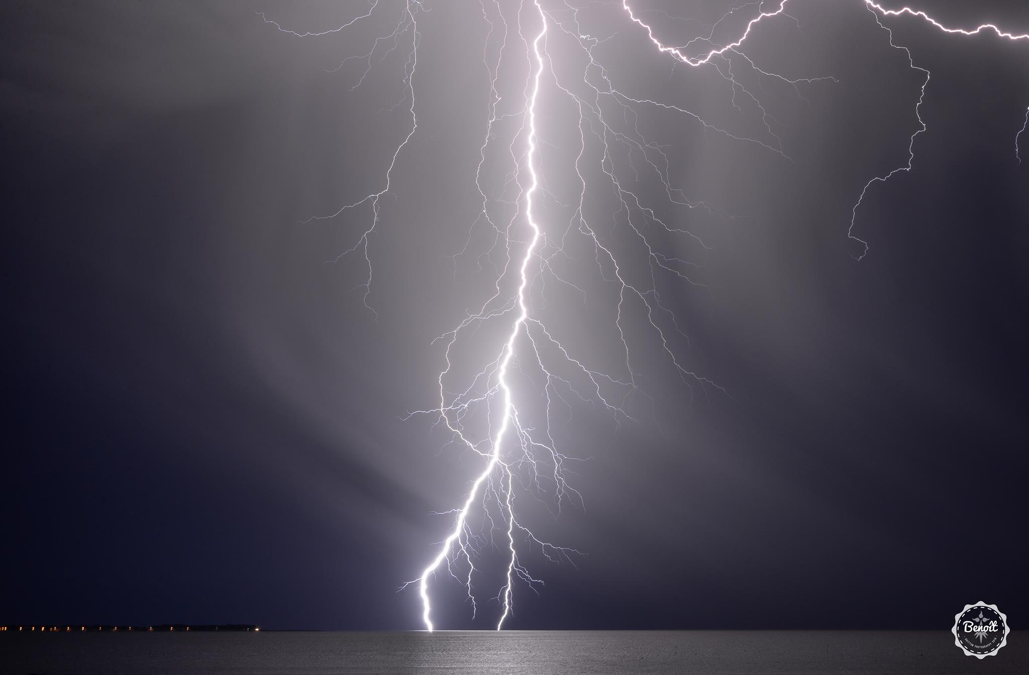 Foudre en mer sur la Loire-Atlantique. - 14/06/2017 02:00 - Benoit GUITTON