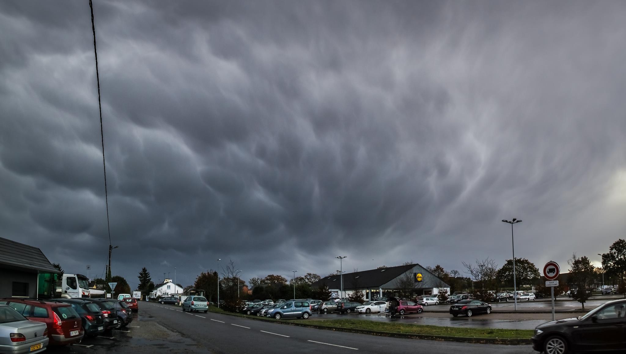 Mammatus entre Rennes et Saint-Nazaire. - 21/11/2016 13:00 - Chris RUSSO