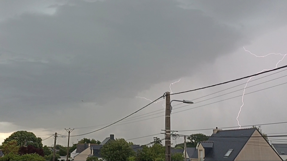 Orage du 25 juin 2025 a saint André des eaux - 25/06/2025 17:30 - Ethan Cravoisier