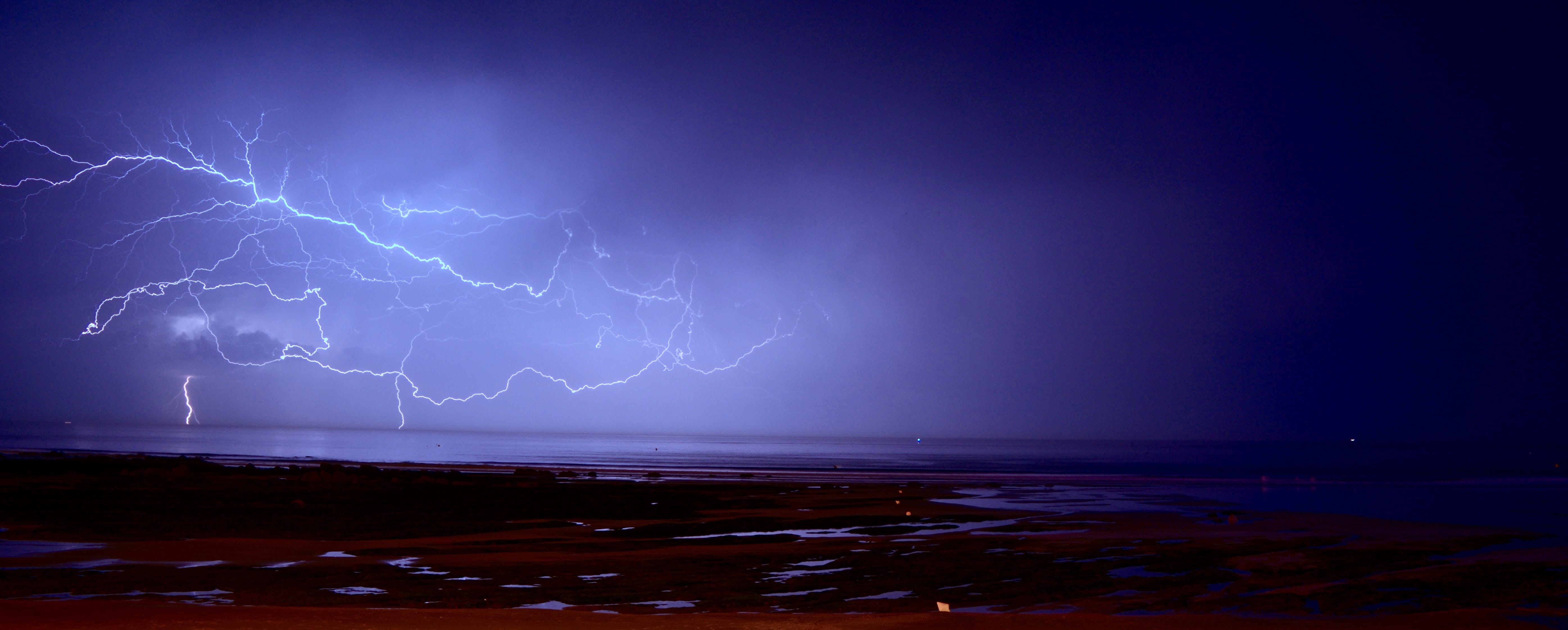 Orage sur front de mer des Sables d'olonne - 29/05/2017 02:00 - Johan Piveteau