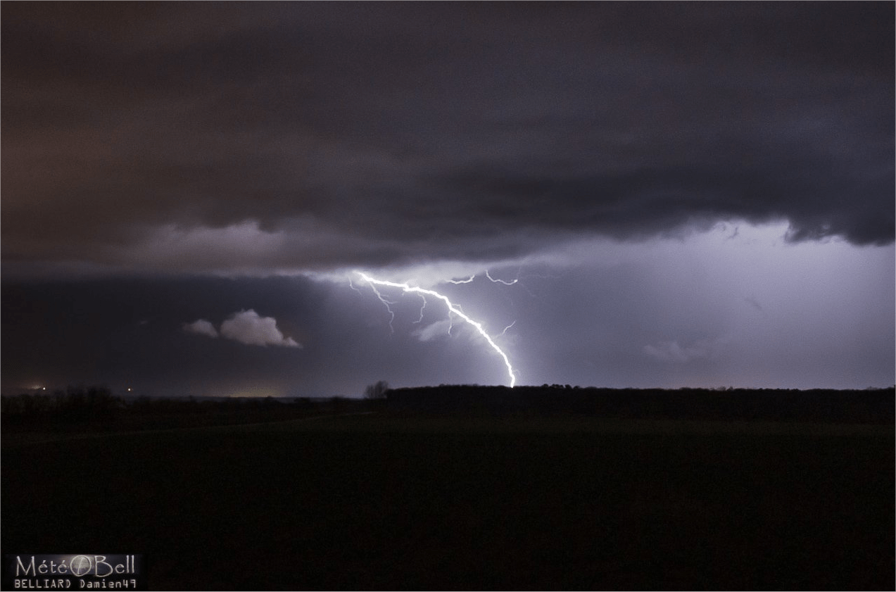 Orage entre Anjou et Vienne en fin de soirée du 10 mars - 11/03/2018 00:00 - Damien BELLIARD