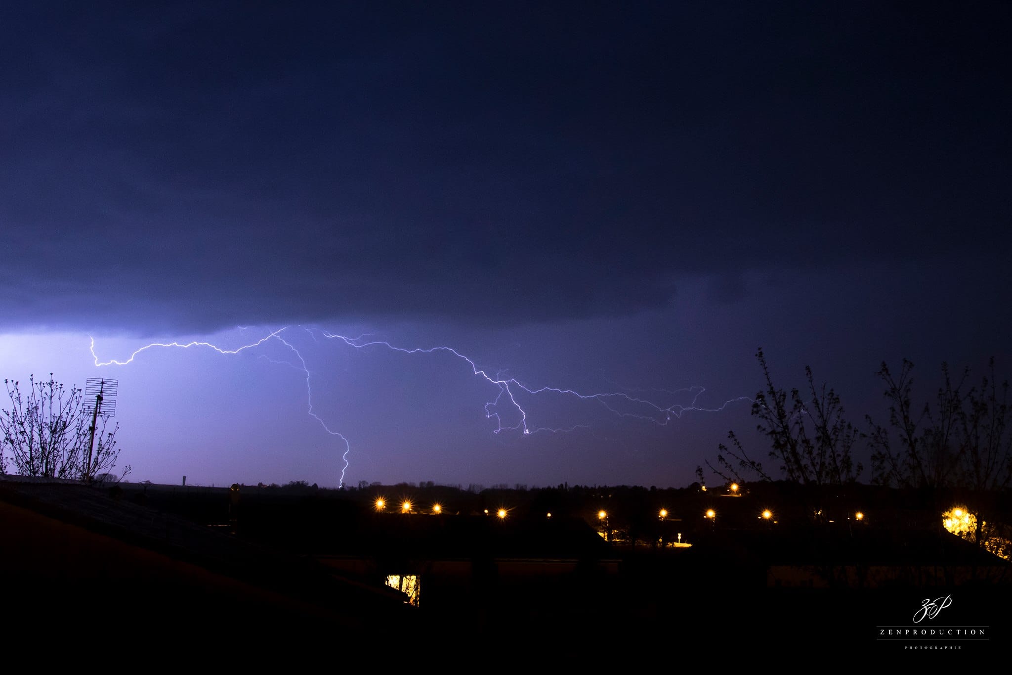 Orages au dessus de la Ville De Cognac - 13/04/2018 21:00 - Zen Production