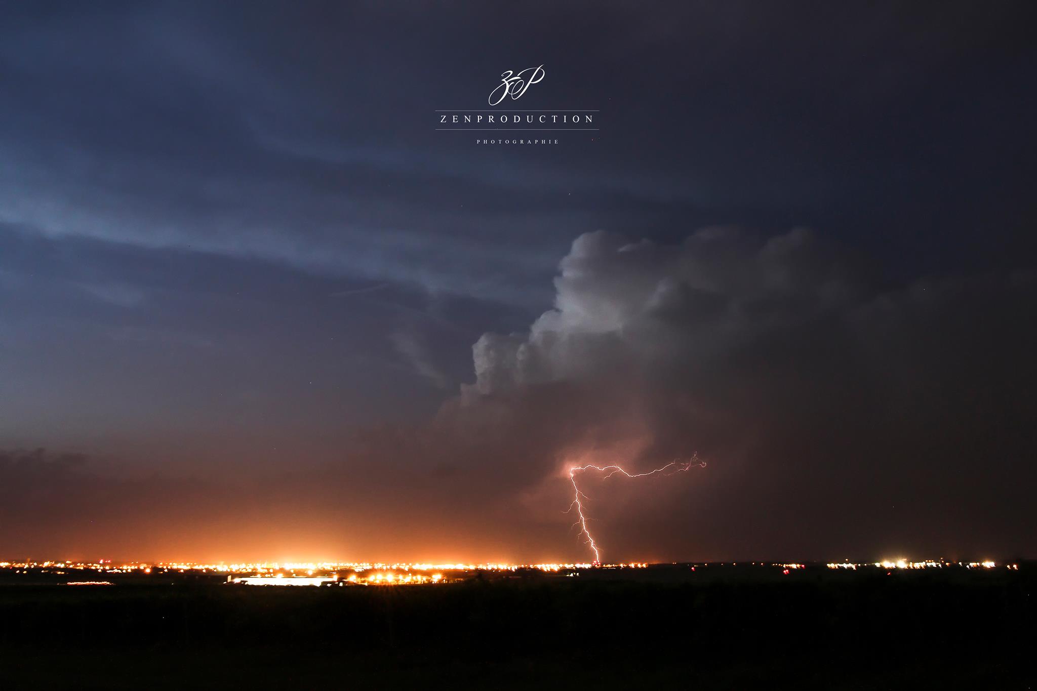 Orages sur Cognac dans la nuit du 18 au 19 juillet 2017 ©zenproduction - 18/07/2017 23:59 - Manuel BARANGER