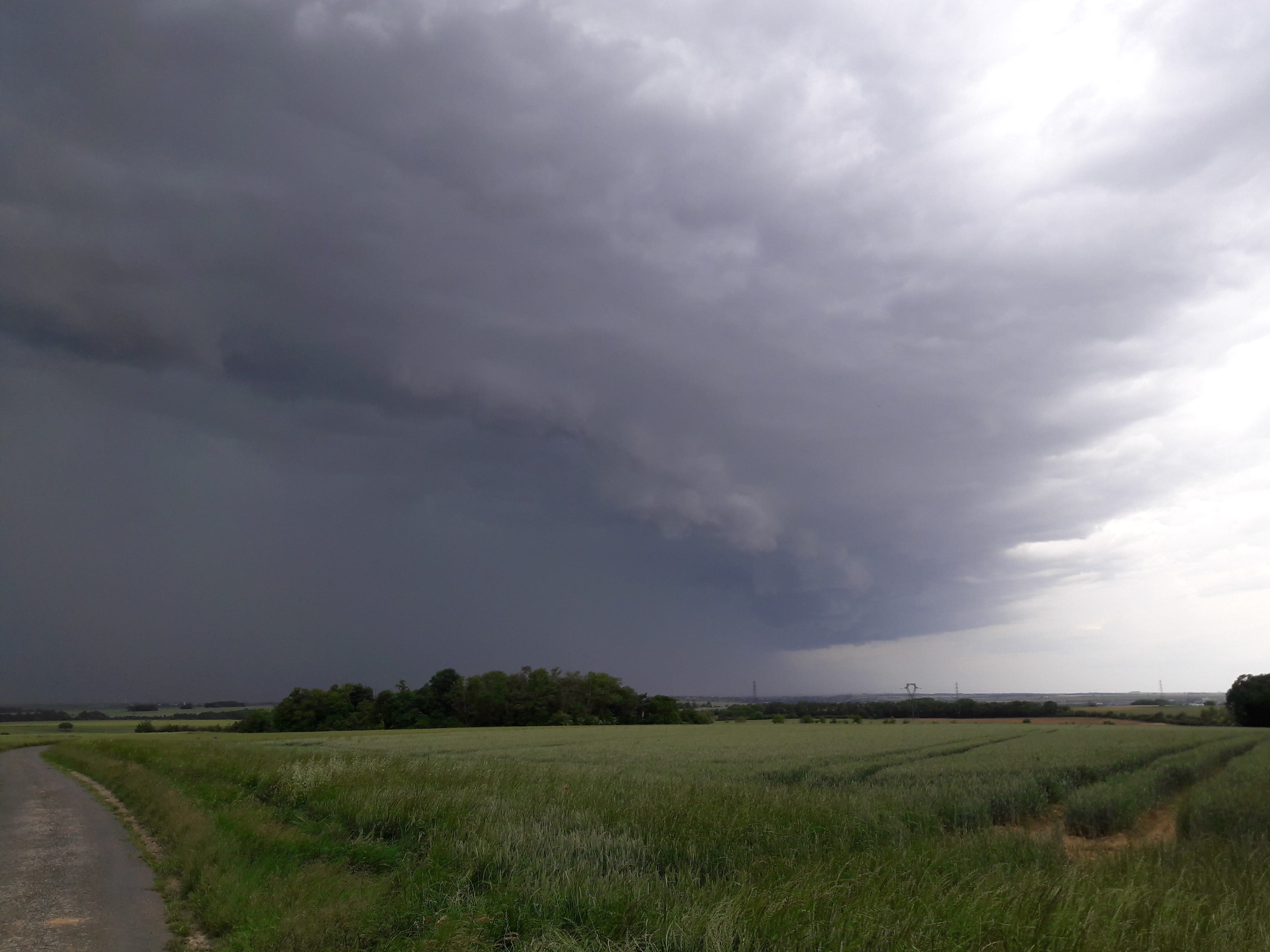 Arrivée de l'orage à côté de Poitiers - 26/05/2018 16:50 - Emmanuel PAIN