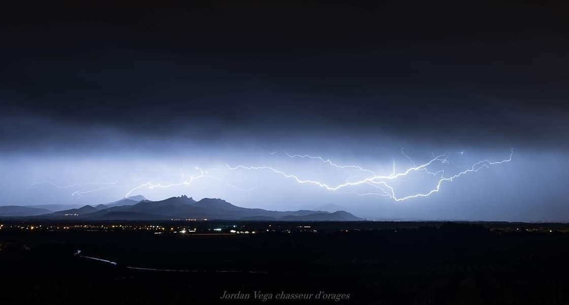 Passage d'une ligne orageuse ce matin sur le Vaucluse, impact sur le Mont Ventoux - 07/03/2019 05:00 - JORDAN VEGA