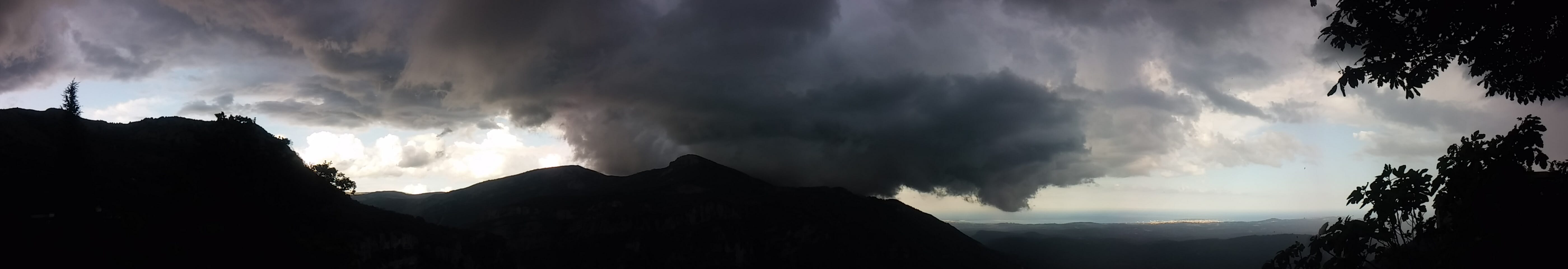 Orage arrivant sur Gourdon - 12/06/2018 16:36 - Marie Intramuros