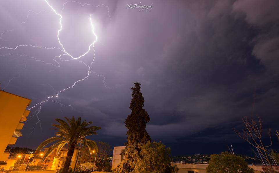 Orages du 15 Mai a Ville de Villefranche-sur-Mer - 15/05/2018 23:00 - JR Photography