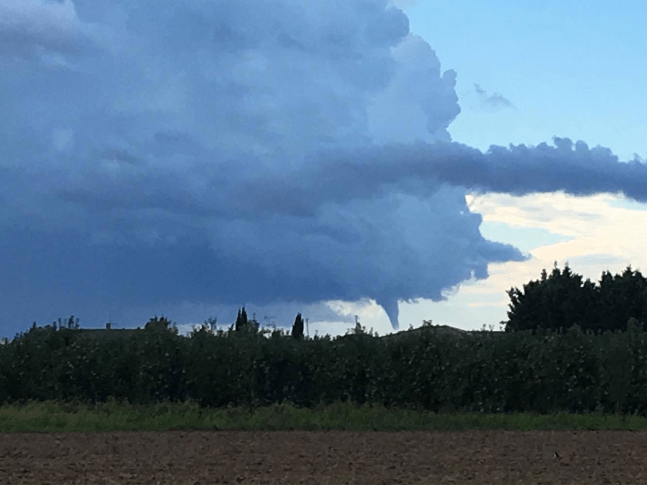 Trombe marine en Camargue en matinée. - 16/09/2016 12:00 - Florian AMBROSINO