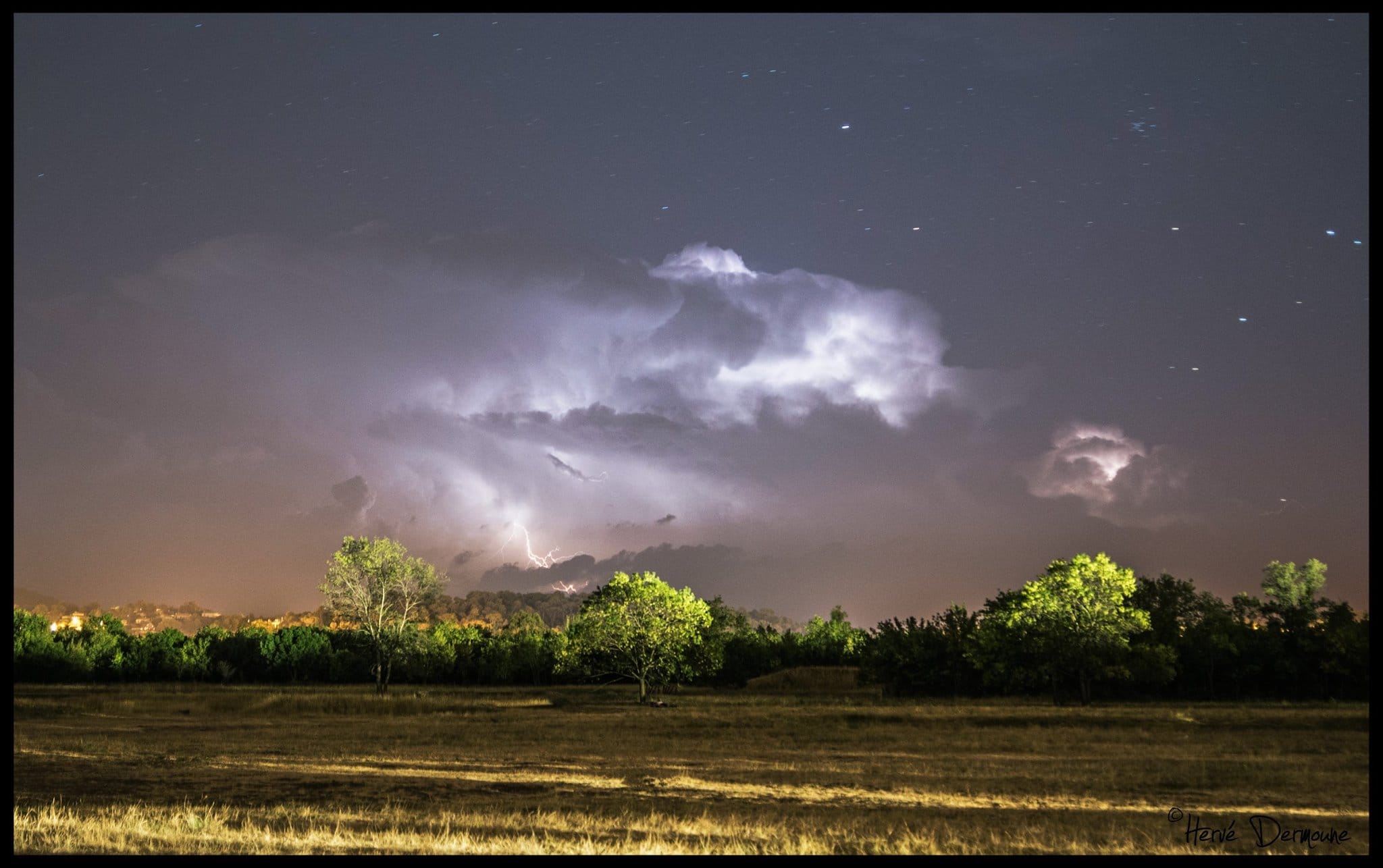 Orages en mer vu du Plan de La Garde - 24/07/2016 01:25 - Hervé Dermoune