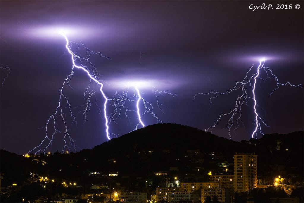 Orages vus depuis Antibes - 24/07/2016 01:16 - Cyril Ploton