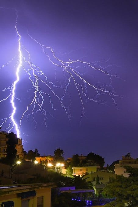 Nuit orageuse à Nice (06) - 24/04/2022 01:00 - Clément JOUSSE