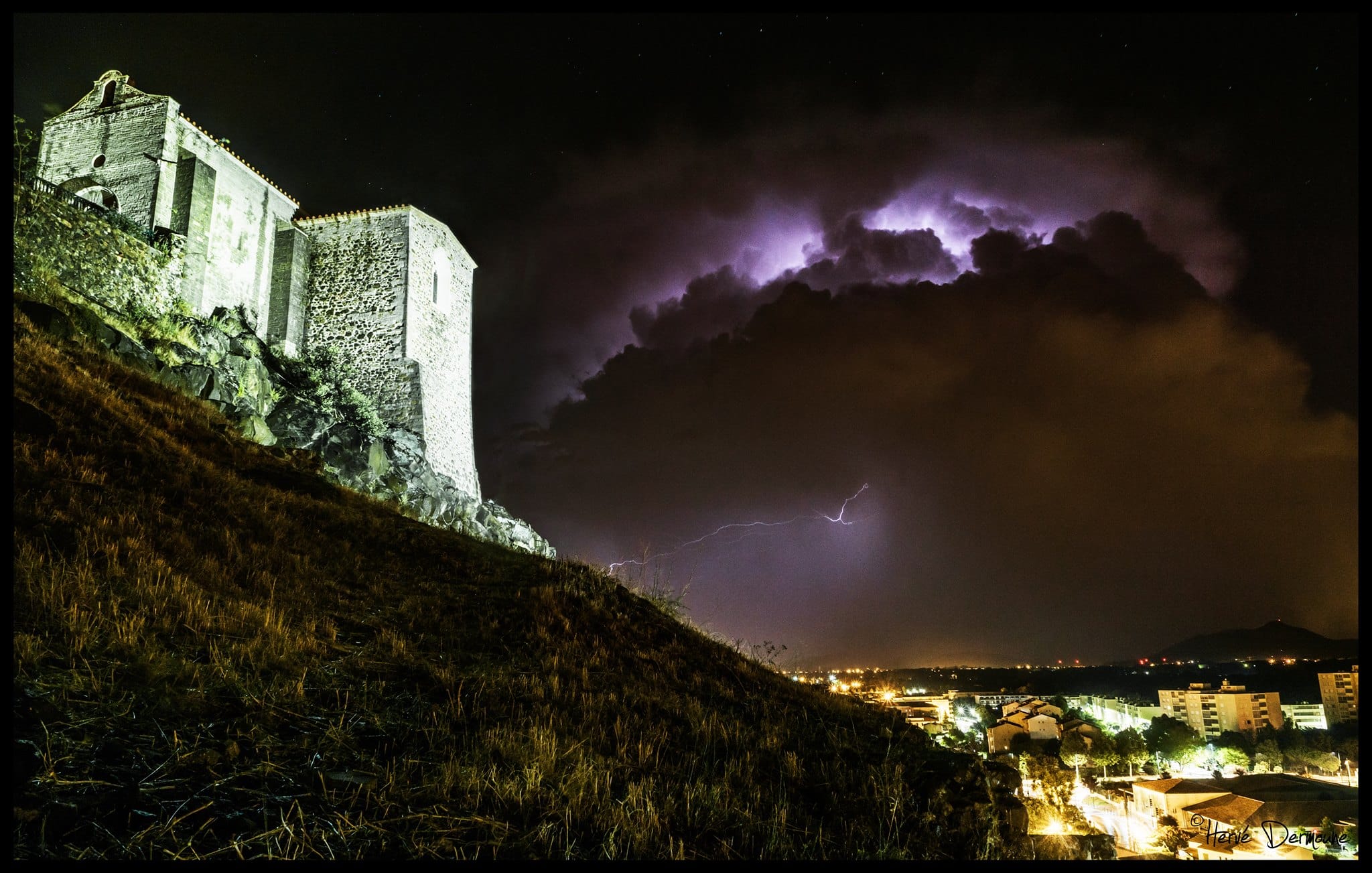 Orage qui est passé sur l'aire toulonnaise le 28 juin dernier vers 3h du matin. Photos prises à La Garde. - 28/06/2017 03:00 - Hervé DEMOUNE