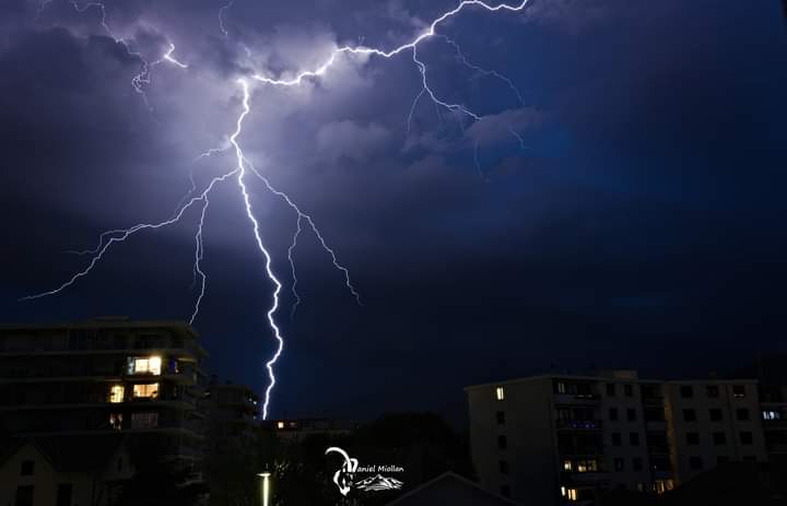 Orage sur Gap - 29/07/2023 21:34 - Daniel Miollan