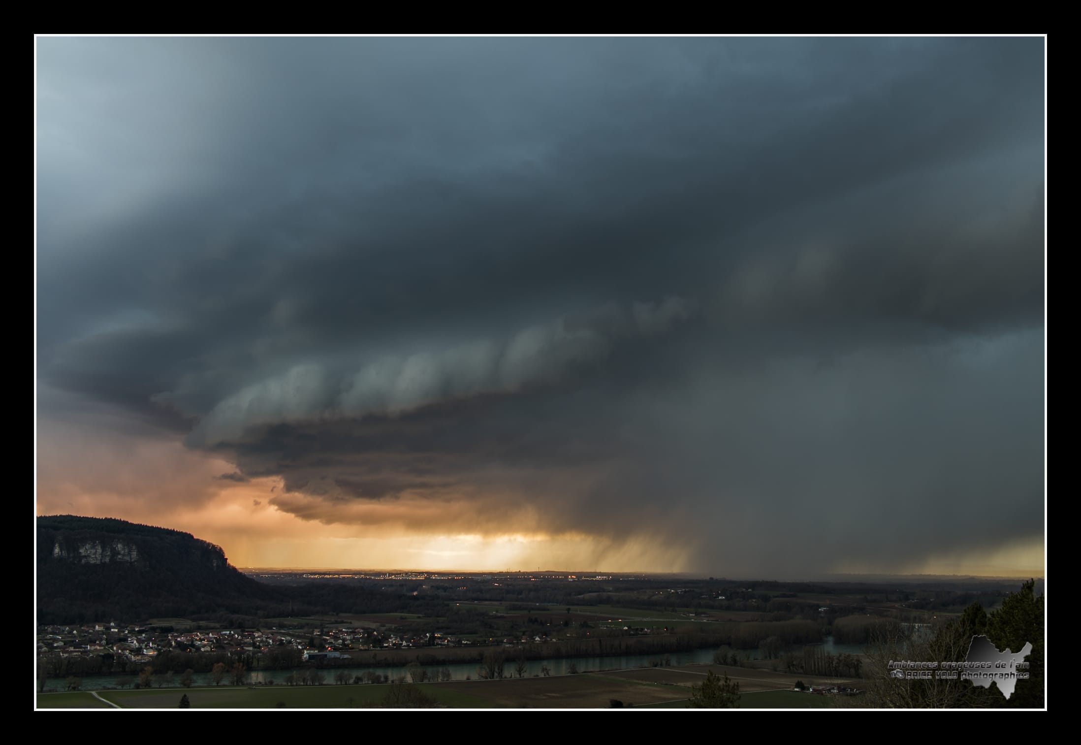 Orage dans la plaine de l'Ain, progressant sur Saint-Sorlin-en-Bugey. - 07/03/2018 18:39 - Brice VOLO