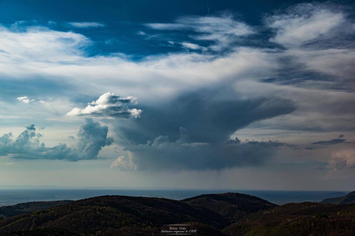 Cumulonimbus observé sur la Bresse. - 10/04/2017 17:00 - Brice VOLO