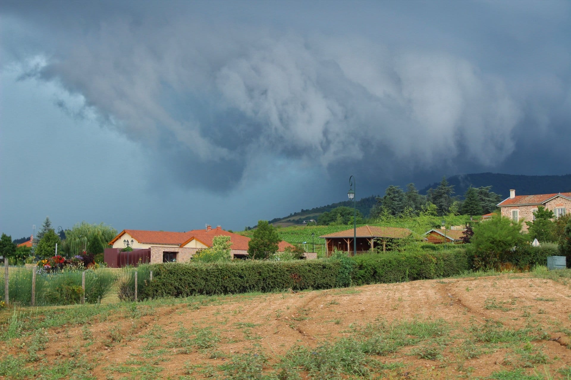 Orage sur le Beaujolais - 10/07/2017 16:00 - Mathis BAIMA