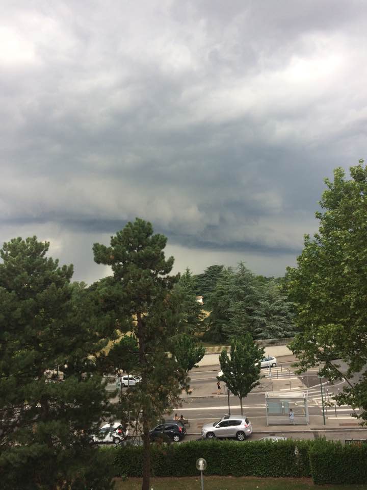 orage le 10 juillet 2017 vers francheville ( Rhône ) - 10/07/2017 14:17 - Anthony Ranc