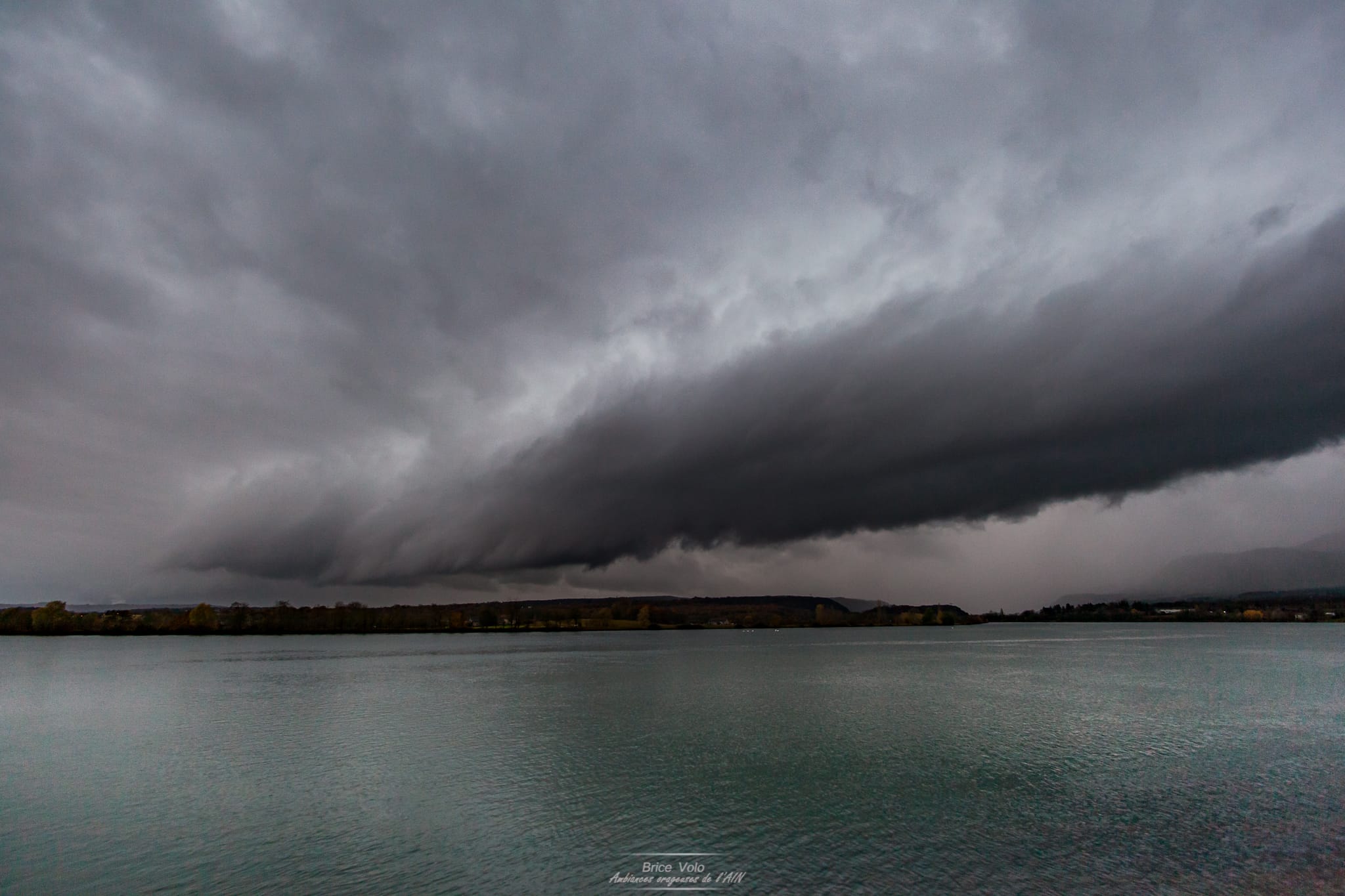 arcus à l'avant du front froid dans l'ain - 12/11/2017 17:00 - brice volo