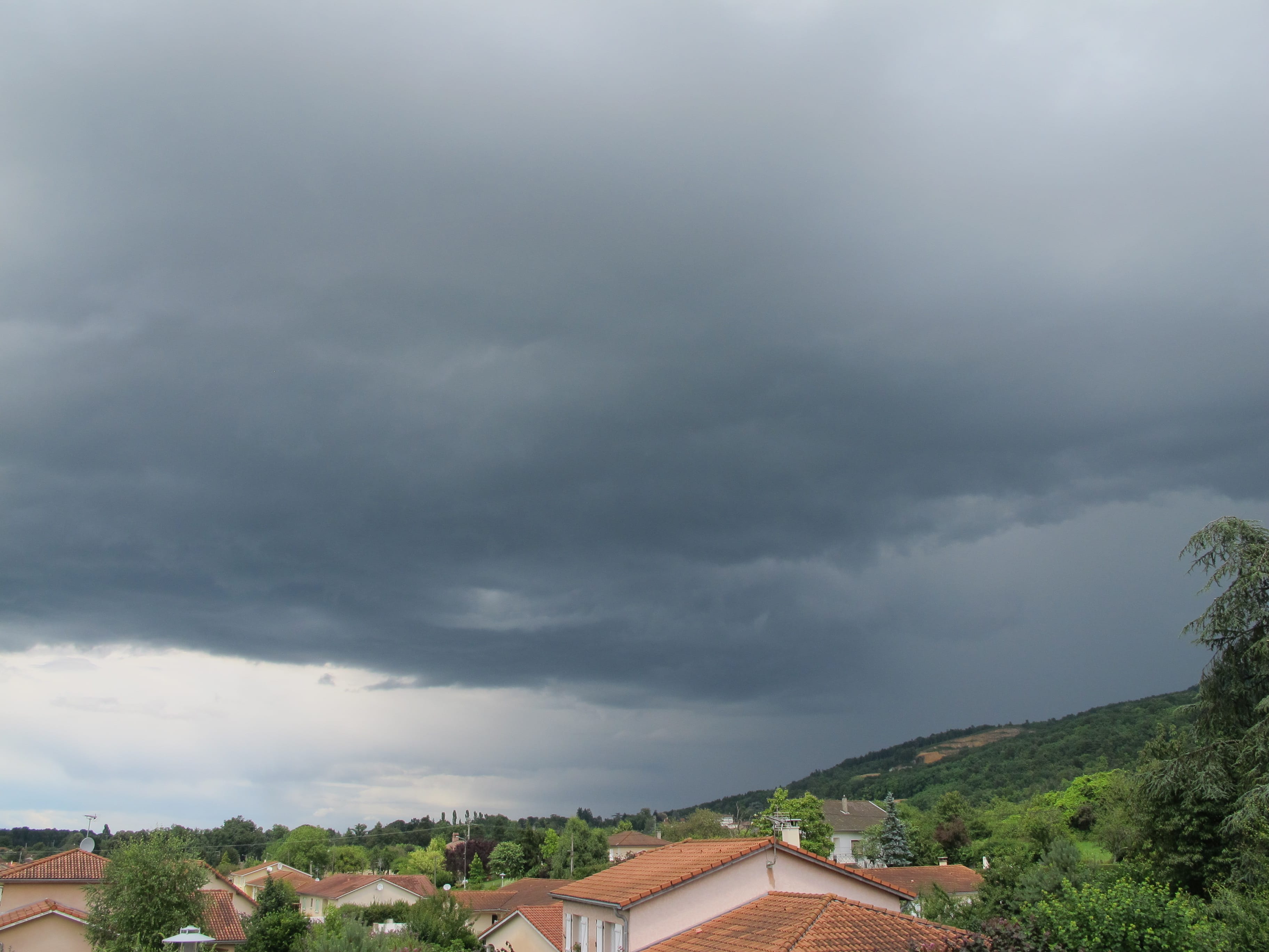 Orage au Mont July dans le Jura. - 14/07/2016 16:53 - david drencourt