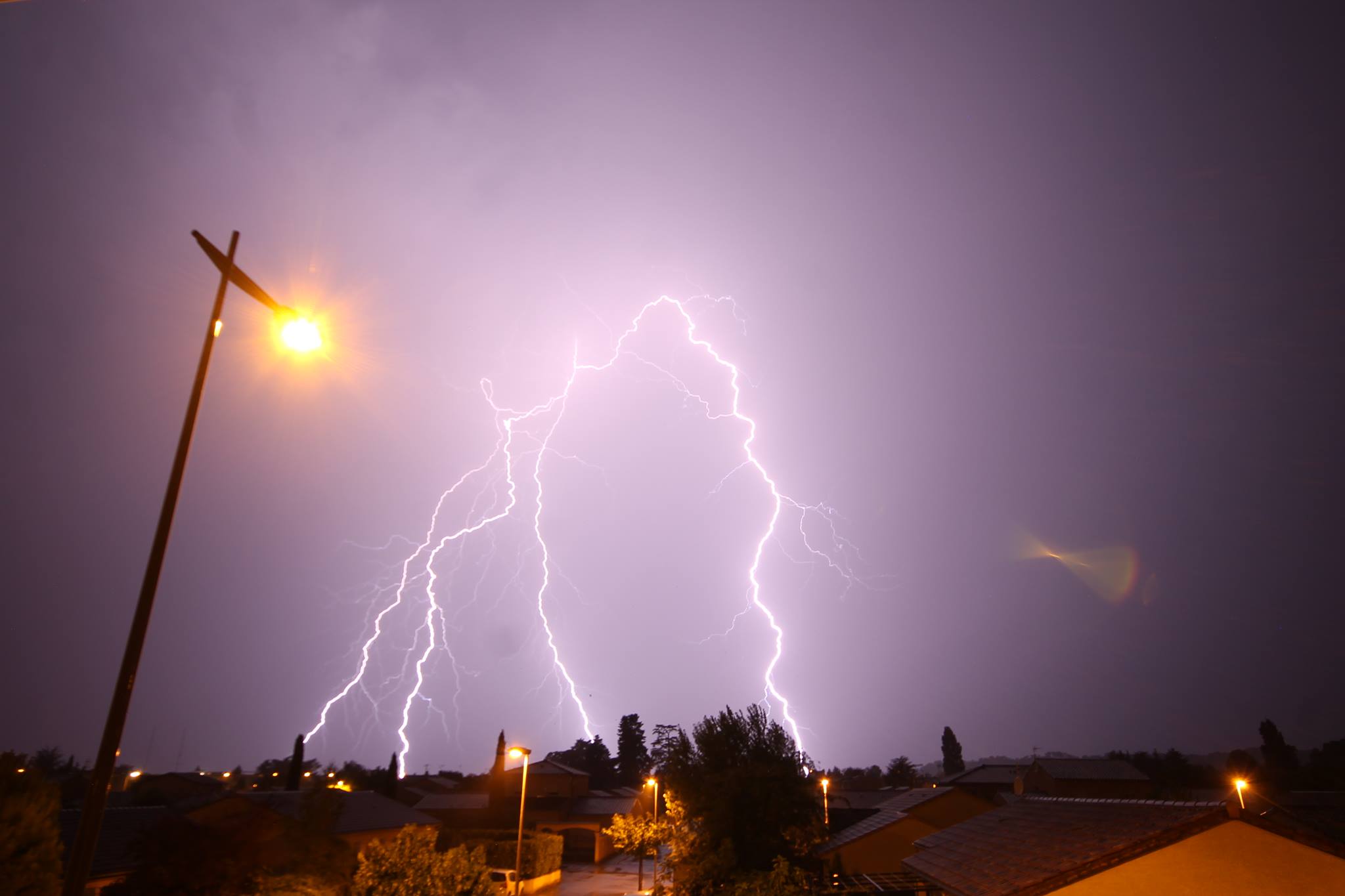 Orage dans la Drôme dans la nuit du 23 au 24 juin. - 23/06/2017 23:00 - Chris ERMEL