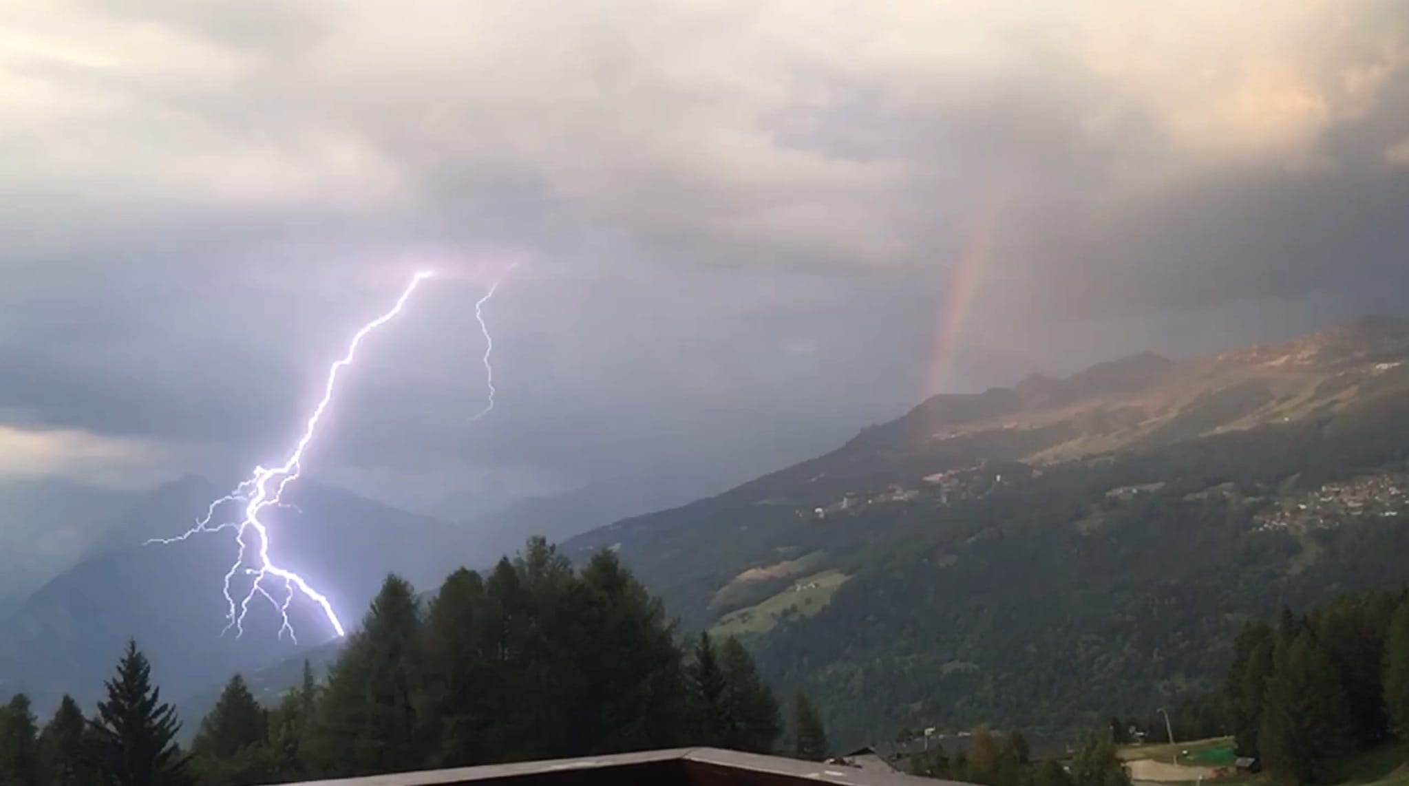 Orage sur Bourg Saint Maurice - 27/08/2016 22:30 - Steven Pop