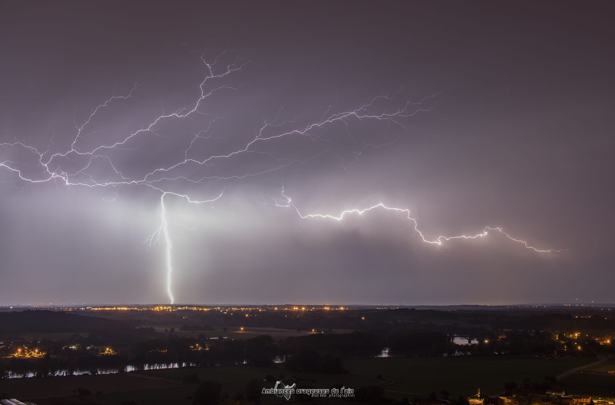 orage du 27 mai sur la plaine de l'ain - 27/05/2018 01:42 - brice volo