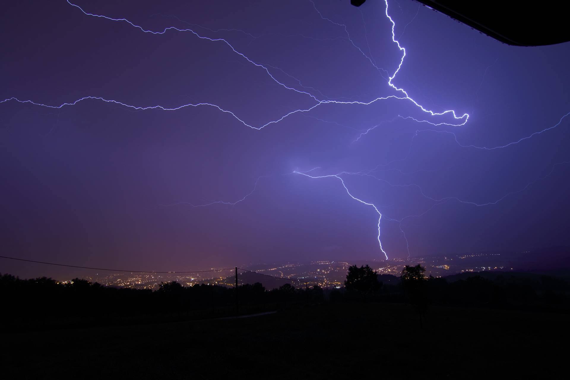 Orage sur les environs de Saint-Etienne. - 31/07/2016 01:59 -  Max