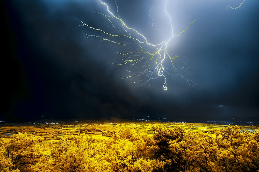 Photographie infrarouge ; orage du 30 juillet 2016 à Upie, à 20kms au sud-est de Valence dans la Vallée du Rhône (Drôme). - 31/07/2016 01:28 - david guillemenet