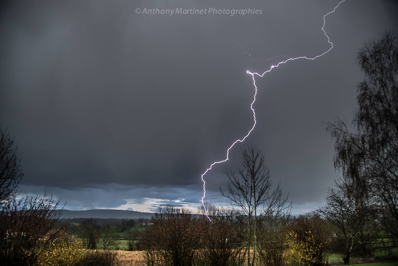 Petit orage sur l'Ain en fin de journée. - 31/03/2018 18:00 - Anthony MARTINET