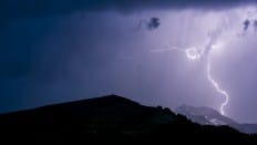 Beau passage orageux le 23 mai 2014 sur le versant Mont-Chéry du col des Gets en Haute-Savoie. - 23/05/2014 20:27 - Jean-Michel BAUD
