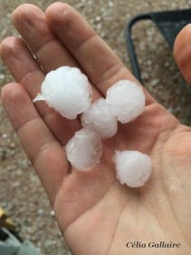 Grêle sous un fort orage en Haute-Savoie ! - 22/05/2014 22:00 - Célia GALLAIRE