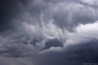 Un tuba a été observé le 10 juin 2010 à proximité de la commune de Labastide-Marnhac (Lot), vers 20h locales. Ce tuba a adopté une forme particulièrement rare, à savoir qu'il s'est constitué entre deux parties distinctes du nuage convectif. On parle alors de 