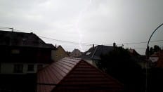 bel eclair proche de chez moi sous un orage assez électrique - 04/07/2014 18:35 - Victor U
