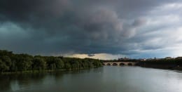 Toulouse le 06.07.2014 arrivée des pluies diluviennes - 06/07/2014 18:18 - Florian Calas
