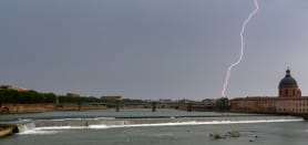 Impact de foudre assez proche, Toulouse (31) - 06/07/2014 16:00 - Florian Calas
