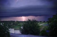 Orage avec arcus et éclair au dessus de Folgensbourg (Haut-Rhin), vu depuis Village-Neuf (Haut-Rhin itou :-) ) - 03/08/2014 20:58 - Philippe Meisburger