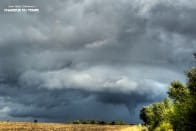 Entre Leforest (62) et Moncheaux (59) Ce jour du 15/08/14 dans une succession de cellules orageuses venant du nord/ouest. Abaissement nuageux ( pouvant donner l'illusion d'une tornade avec un peu d'humour ) - 15/08/2014 17:00 - Jean-Marc DHAINAUT