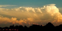 Orage sur Mont de Marsan, vu du bassin d'arcachon. - 21/09/2014 19:47 - Mathieu TAILLADE