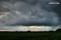 Arcus, ce soir du 07/10/14 à l'arrière d'un front orageux à Raimbeaucourt (59) secteur de Douai - 07/10/2014 18:30 - jean-marc dhainaut